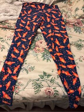 LuLaRoe Navy Leggings with Bright Orange Bird Print